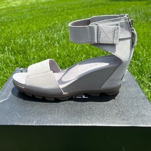 Chic Brand New Women’s Sorel Sandals-Size 9.5.